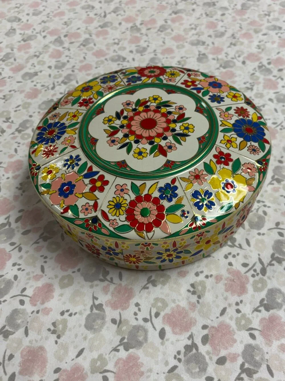 Vintage Decorative Tin - Made in Holland